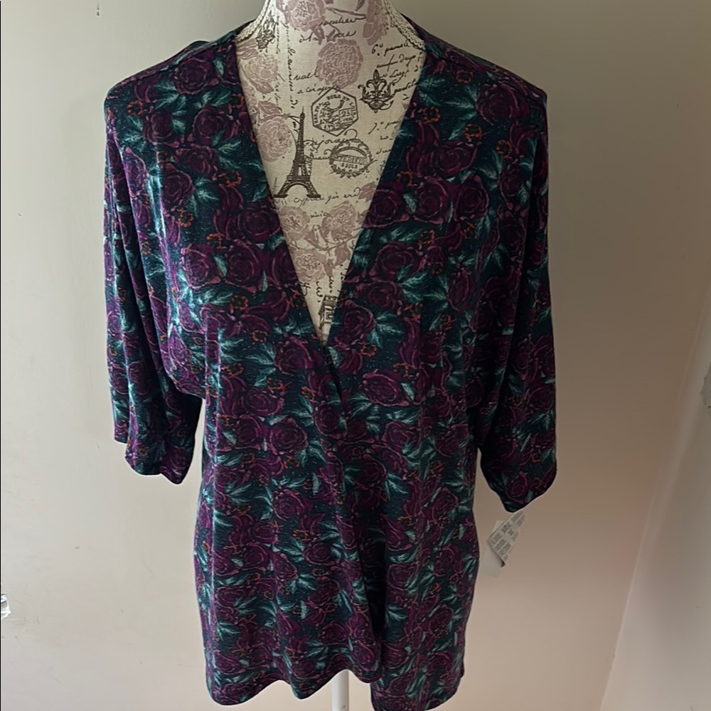 LuLaRoe Floral Lindsey cover up nwt Small